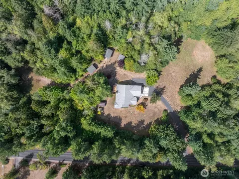 3091 SE Walnut Rd, Olalla, WA 98359