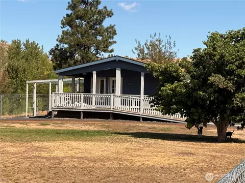 1934 Tucannon Rd, Pomeroy, WA 99347