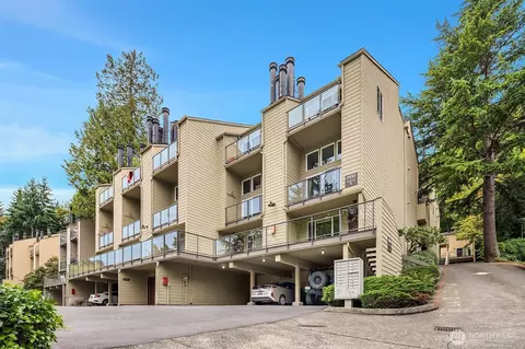 2933 76th Ave SE #11A, Mercer Island, WA 98040