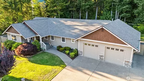 140 E Sterling Dr, Allyn, WA 98524