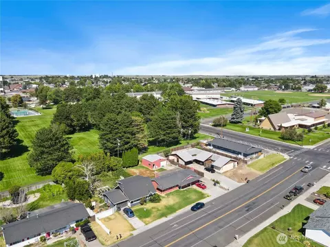 635 E Scootney St, Othello, WA 99344 photo 8