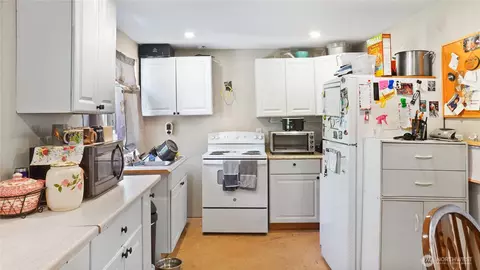635 E Scootney St, Othello, WA 99344 photo 4