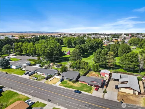 635 E Scootney St, Othello, WA 99344 photo 5