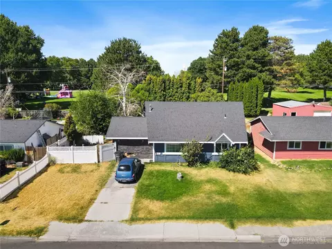 635 E Scootney St, Othello, WA 99344