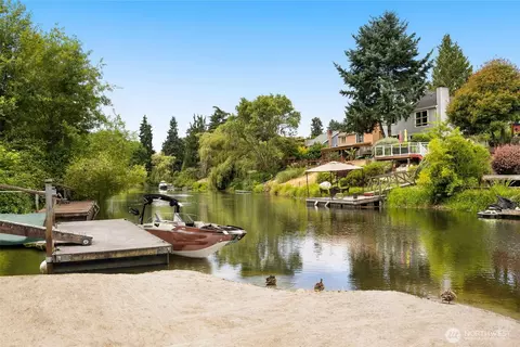 11216 E Riverside Dr, Bothell, WA 98011 photo 32