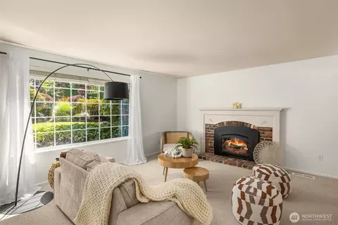 11216 E Riverside Dr, Bothell, WA 98011 photo 9