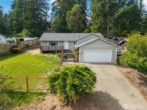 821 NE Larson Lake Rd, Belfair, WA 98528