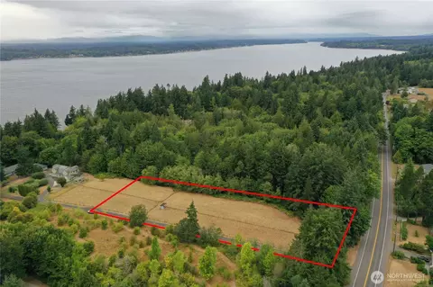 3615 Boston Harbor Rd NE, Olympia, WA 98506