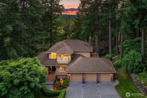741 222nd Pl NE, Sammamish, WA 98074