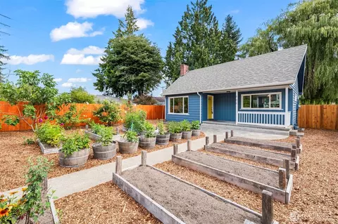 608 N 9th Ave SW, Tumwater, WA 98512