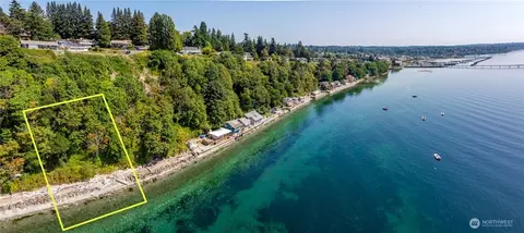 161 S 216th St, Normandy Park, WA 98166