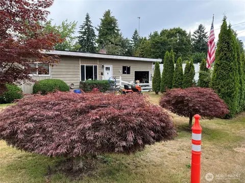 2560 E 3rd St, Port Orchard, WA 98366