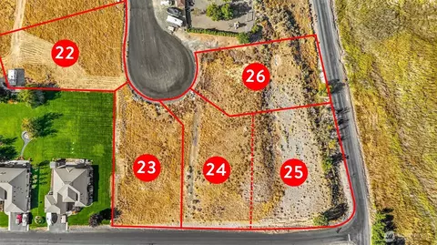 7952 NE Blue Jay Dr, Moses Lake, WA 98837