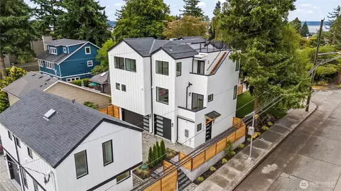 5121 SW Genesee St, Seattle, WA 98116