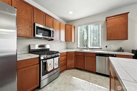 Kitchen - 6627 Beverly Blvd #A, Everett, WA 98203 photo 5 of 5