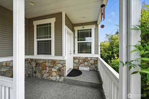 Exterior - 6627 Beverly Blvd #A, Everett, WA 98203 photo 2 of 7