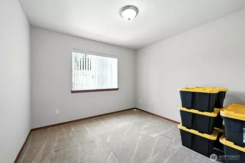Bedroom - 6627 Beverly Blvd #A, Everett, WA 98203 photo 2 of 5