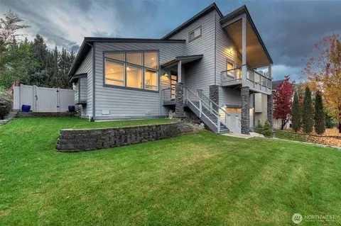 2136 W Honeysett Rd, Wenatchee, WA 98801