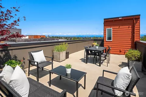 Exterior - 2012 14th Ave S, Seattle, WA 98144 photo 4 of 6