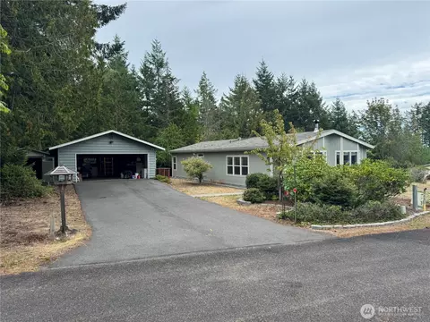 31 Hood Pl, Brinnon, WA 98320