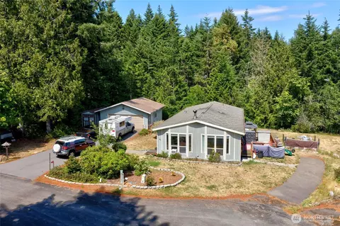 31 Hood Pl, Brinnon, WA 98320