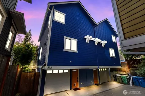 211 15th Ave, Seattle, WA 98122