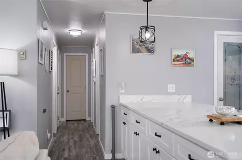 Entry Way - 1928 N 35th St, Mount Vernon, WA 98273 photo 1 of 1
