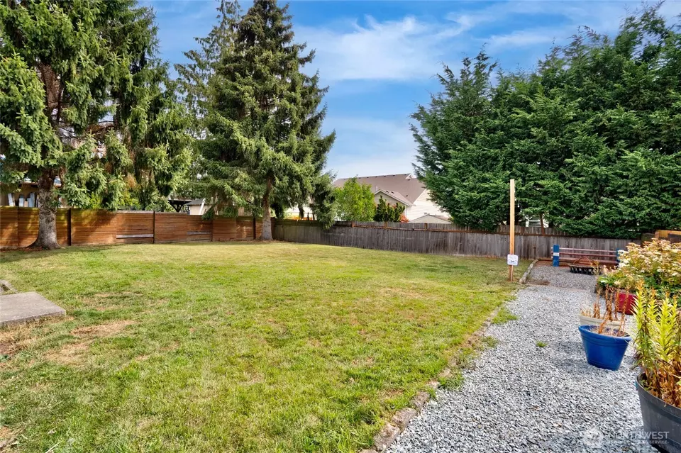 Exterior - 1928 N 35th St, Mount Vernon, WA 98273 photo 3 of 9
