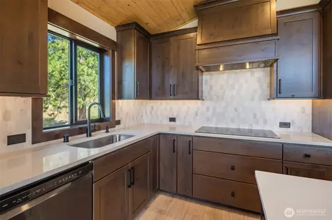 Kitchen - 81 Bitterroot Ln, Ronald, WA 98940 photo 1 of 2