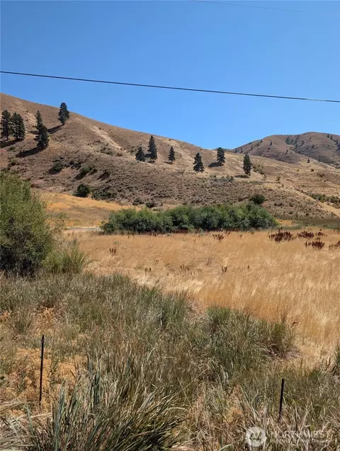 8 Nahahum Canyon Rd, Cashmere, WA 98815