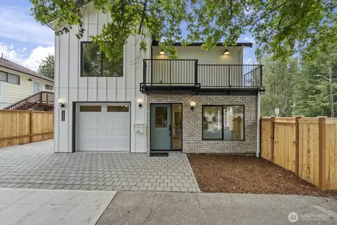 1503 NE 73rd St, Seattle, WA 98115