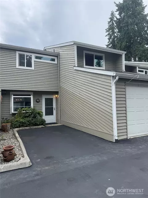 14441 124th Ave NE #5, Kirkland, WA 98034