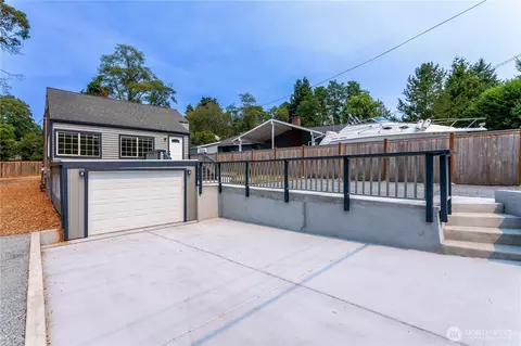 2644 SW 112th St, Seattle, WA 98146