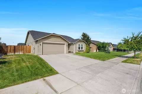 814 S Blessing St, Moses Lake, WA 98837