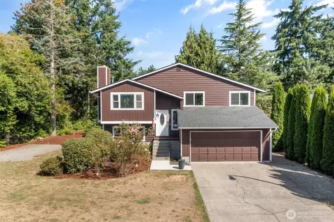 21242 SE 271st St, Maple Valley, WA 98038