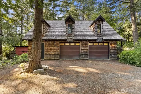 90 Montgomery Ln, Eastsound, WA 98245 photo 3