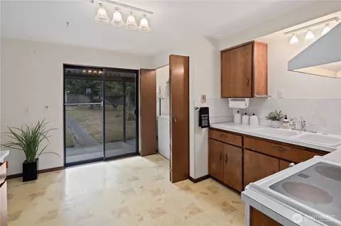 6910 Colby Ave, Everett, WA 98203 photo 13
