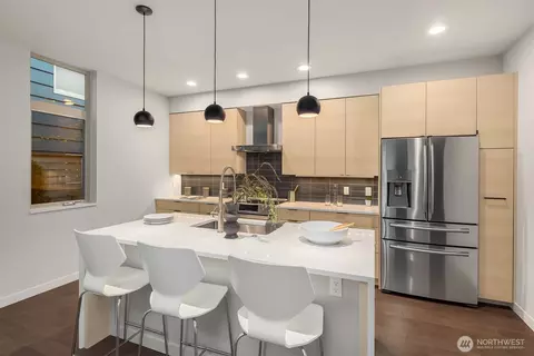 Kitchen - 724 Belmont Pl E, Seattle, WA 98102 photo 1 of 5