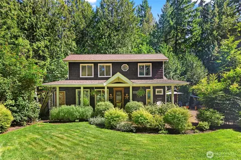 11440 Olympic Terrace Ave NE, Bainbridge Island, WA 98110