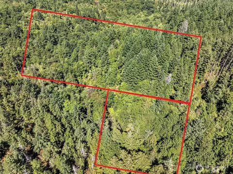 3210 Sand Dollar Rd W, Bremerton, WA 98312