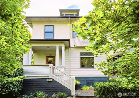 109 11th Ave E, Seattle, WA 98102
