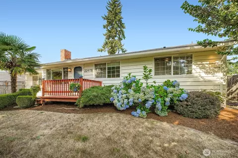Exterior - 22408 Meridian Ave S, Bothell, WA 98021 photo 1 of 5