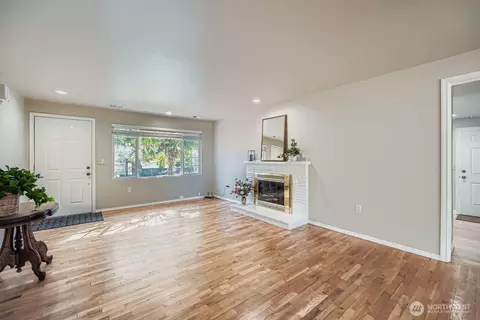 Living - 22408 Meridian Ave S, Bothell, WA 98021 photo 2 of 4