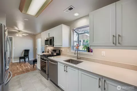 Kitchen - 22408 Meridian Ave S, Bothell, WA 98021 photo 2 of 3