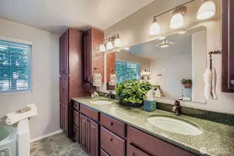 Bath - 22408 Meridian Ave S, Bothell, WA 98021 photo 1 of 5