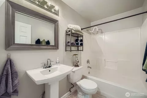 Bath - 22408 Meridian Ave S, Bothell, WA 98021 photo 4 of 5