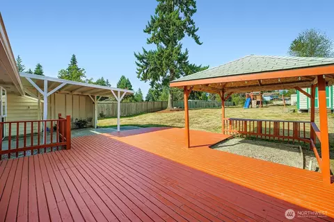Exterior - 22408 Meridian Ave S, Bothell, WA 98021 photo 2 of 5