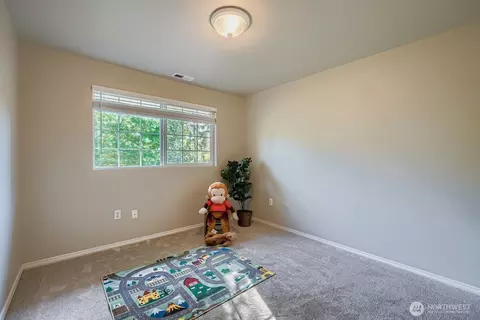 Bedroom - 22408 Meridian Ave S, Bothell, WA 98021 photo 4 of 5