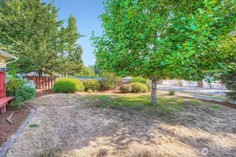 Exterior - 22408 Meridian Ave S, Bothell, WA 98021 photo 5 of 5