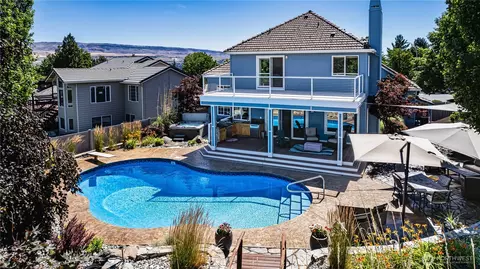 1916 Aspen Creek Ln, Wenatchee, WA 98801